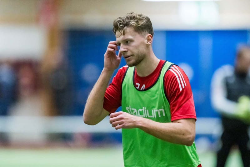 Joel Voelkerling Persson lämnar Östers IF