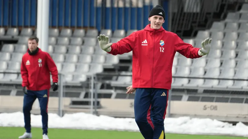 Lukas Pihlblad lånas ut