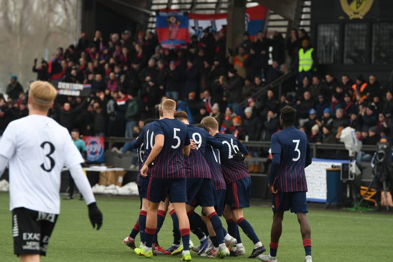 Kryss efter fyra straffmål